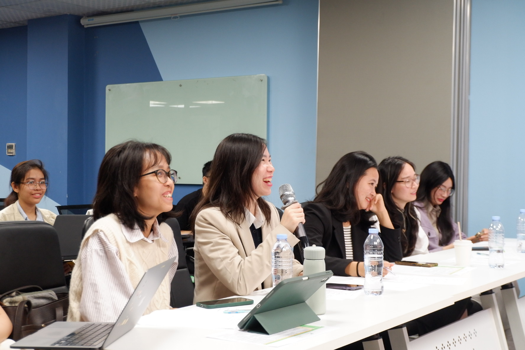 64F66E39-1F44-452A-BE99-B02DF093E9ED-33532-000007B2A1F7F007